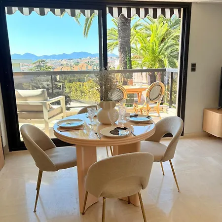 Dernier Etage-piscine-tennis-2 Terrasses-garage-wifi 公寓